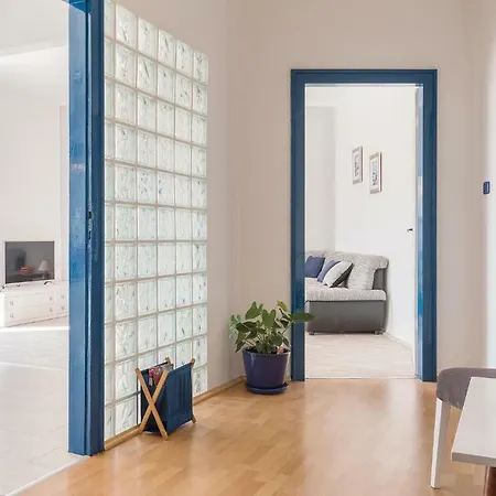 Apartament Riviera *