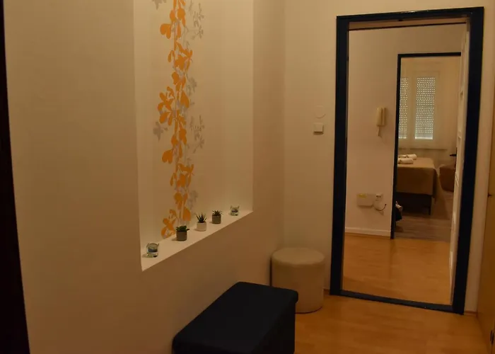 アパート Riviera プーラ